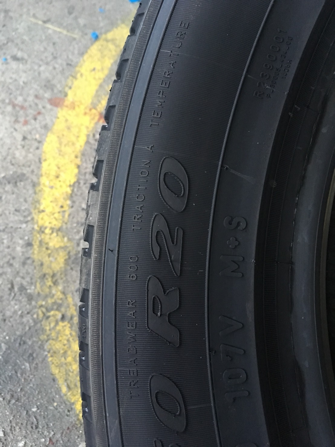 PIRELLI SCORPION VERDE ALL SEASON+ 265/50-20 เส้น 9500 บาท ปี18 ปกติ 10000