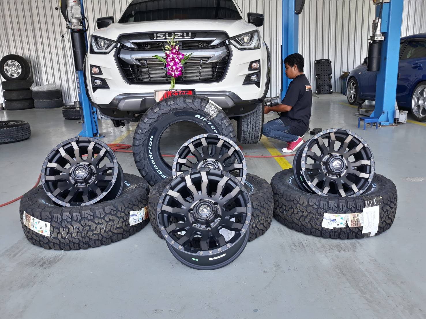 ล้อแม็กซ์แท้FUEL BLITZ ขอบ16 กว้าง8 offset+1 PCD6x139