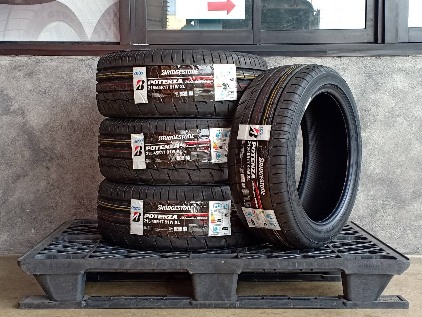 BRIDGESTONE 215/45R17 POTENZA RE003 91W XL MADE IN THAILAND
