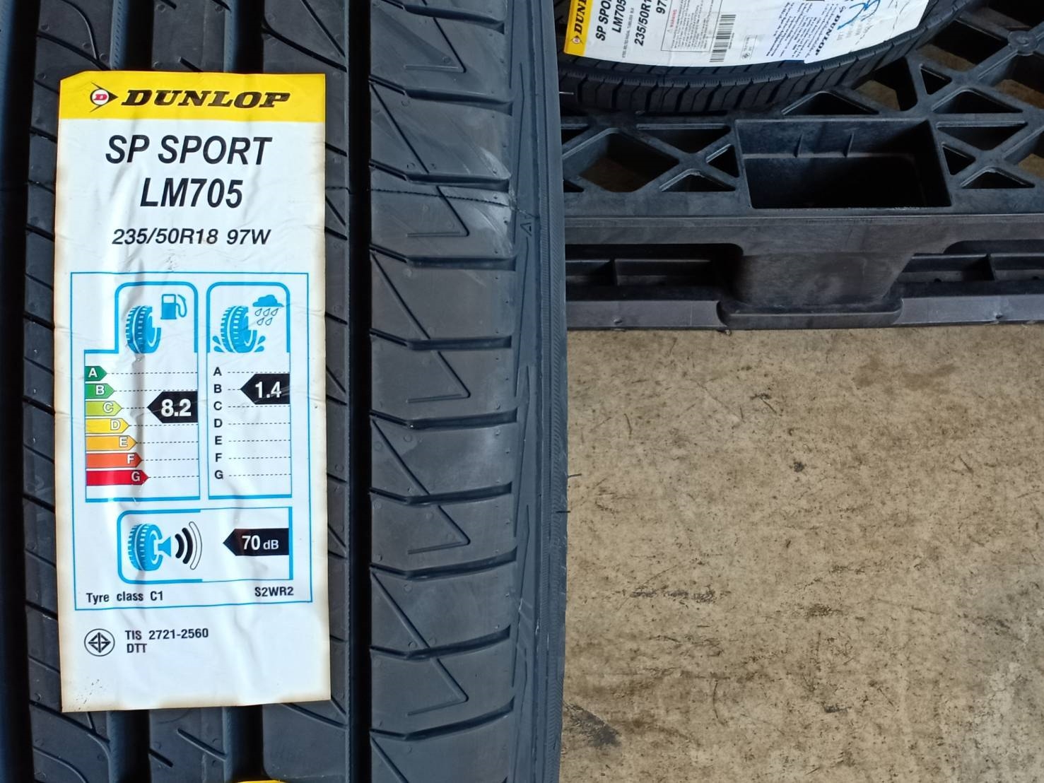 DUNLOP SP SPORT LM705 235/50R18