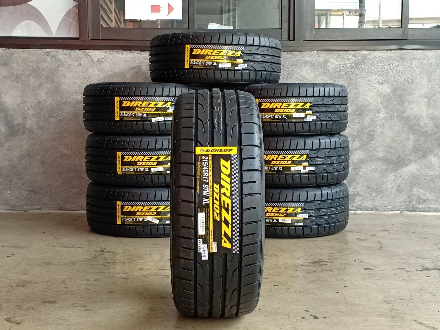 DUNLOP DZ102 215/40-17 ปี19 ลดราคา