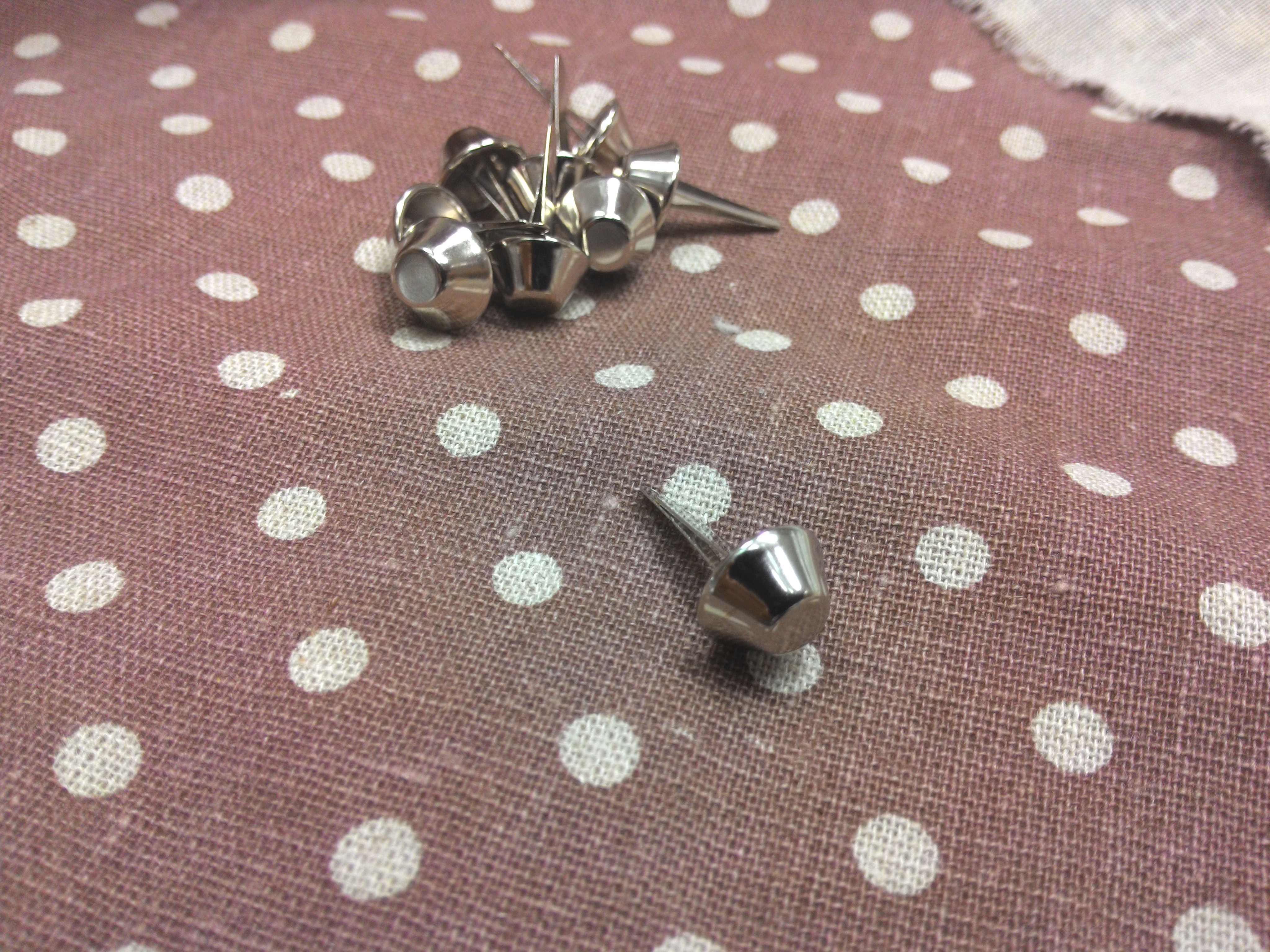 หมุดกรวย12mm เงิน