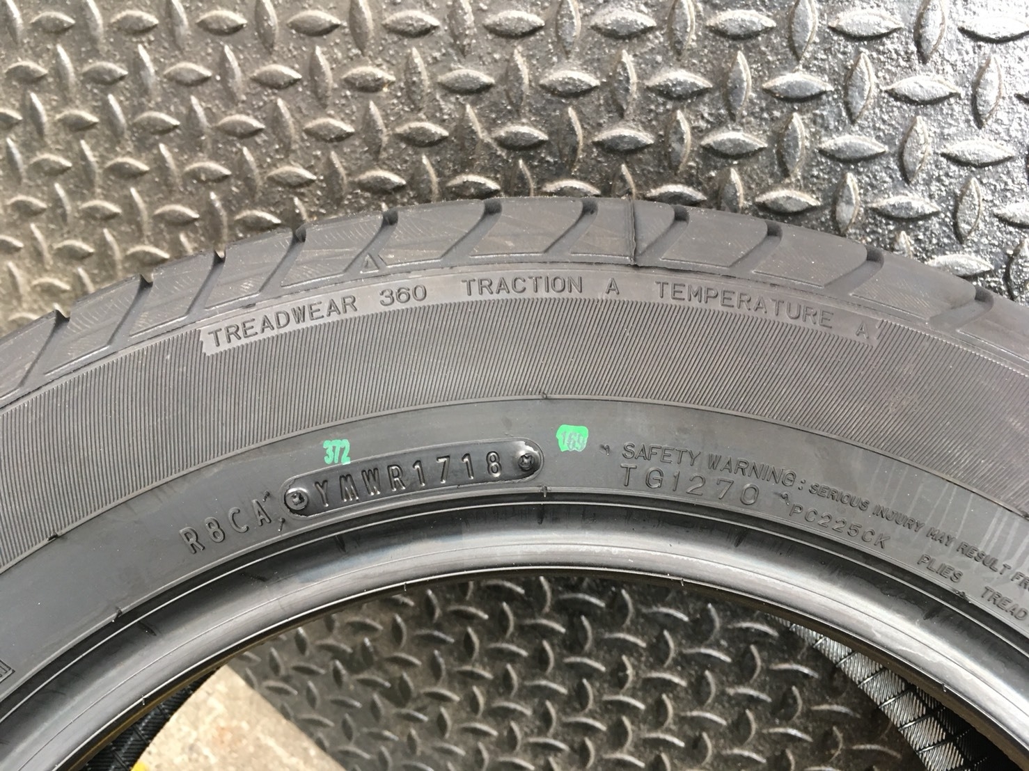 DUNLOP SP2030 185-60-15 เส้น 3500 ซื้อ2แถม2 ใส่ วีออส