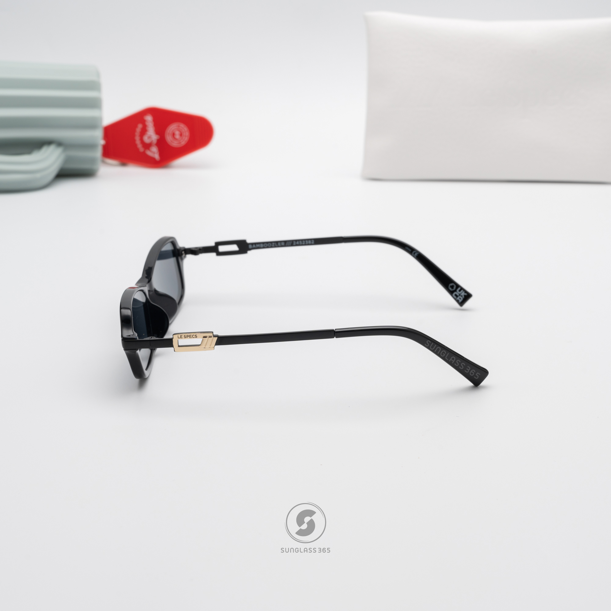 แว่นกันแดด Le Specs LSP2452382 BAMBOOZLER Black