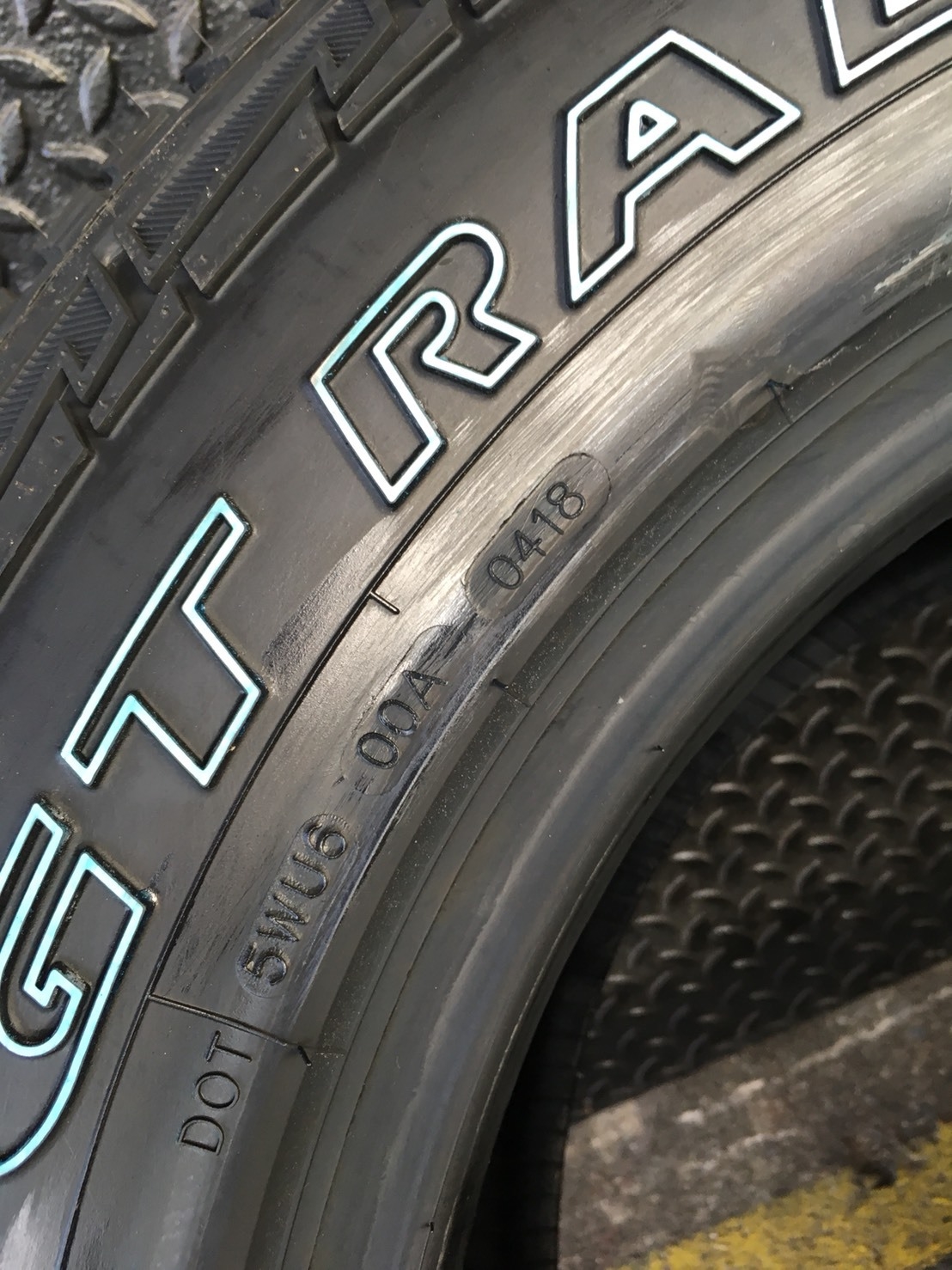 GT RADIAL DVENTURO AT3 265-65-17 เส้น 2900 ปี 18