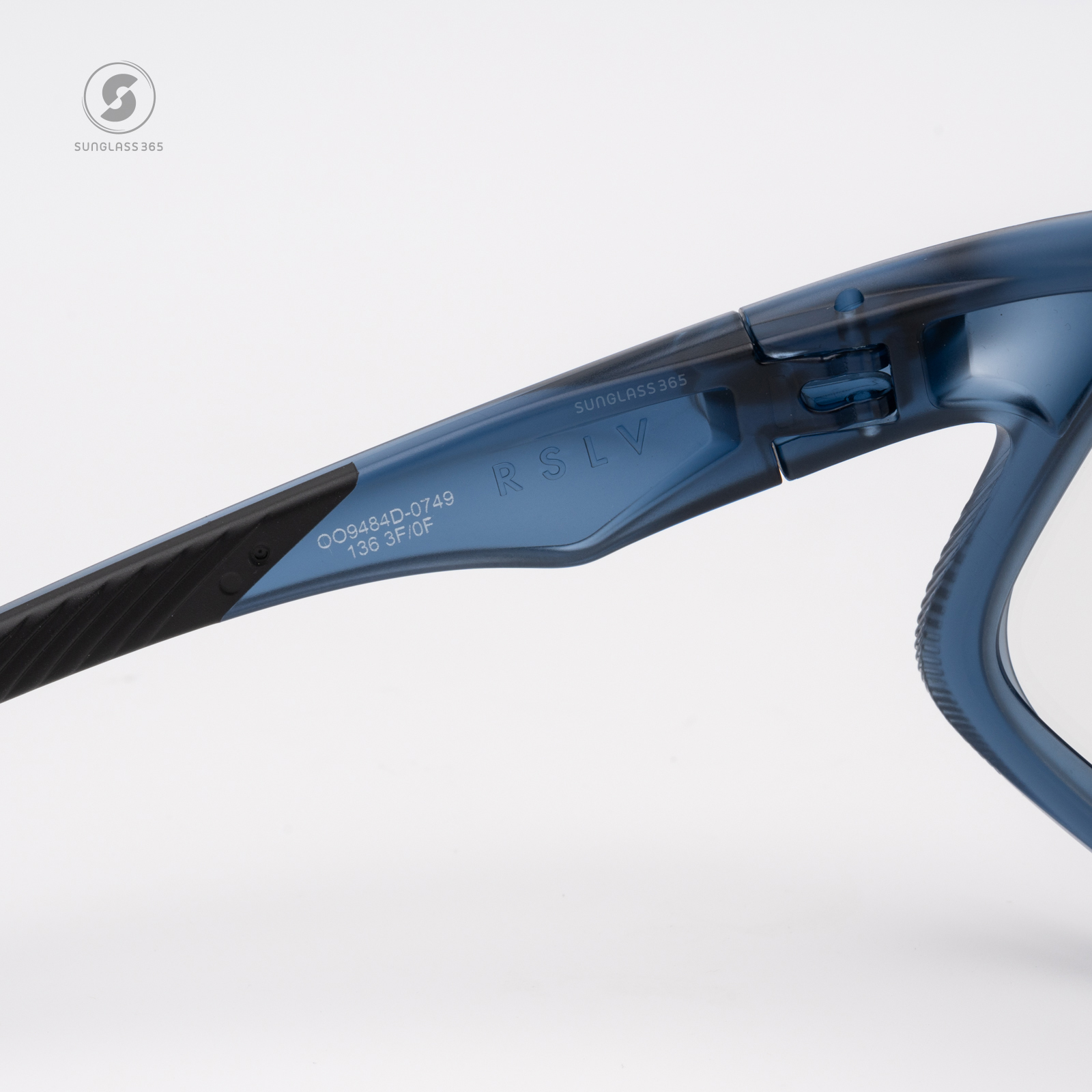 Oakley RSLV OO9484D-07 Matte Transparent Stonewash Clear Iridium Photochromic