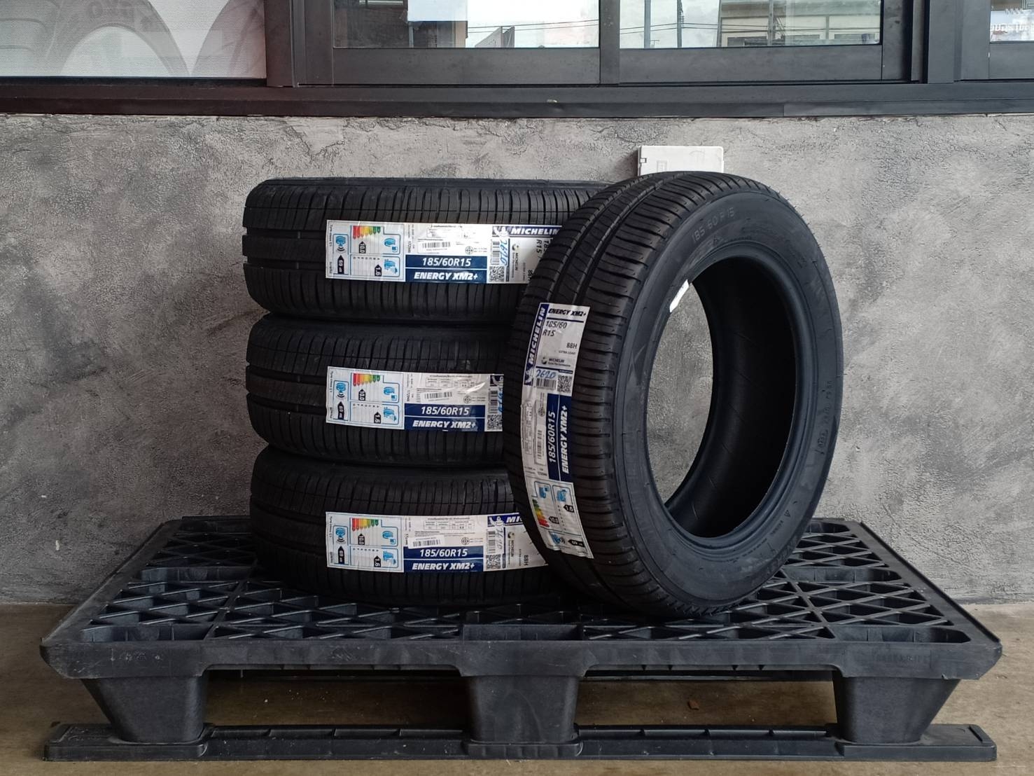 MICHELIN 185/60R15 ENERGY XM2+ 88H MADE IN THAILAND