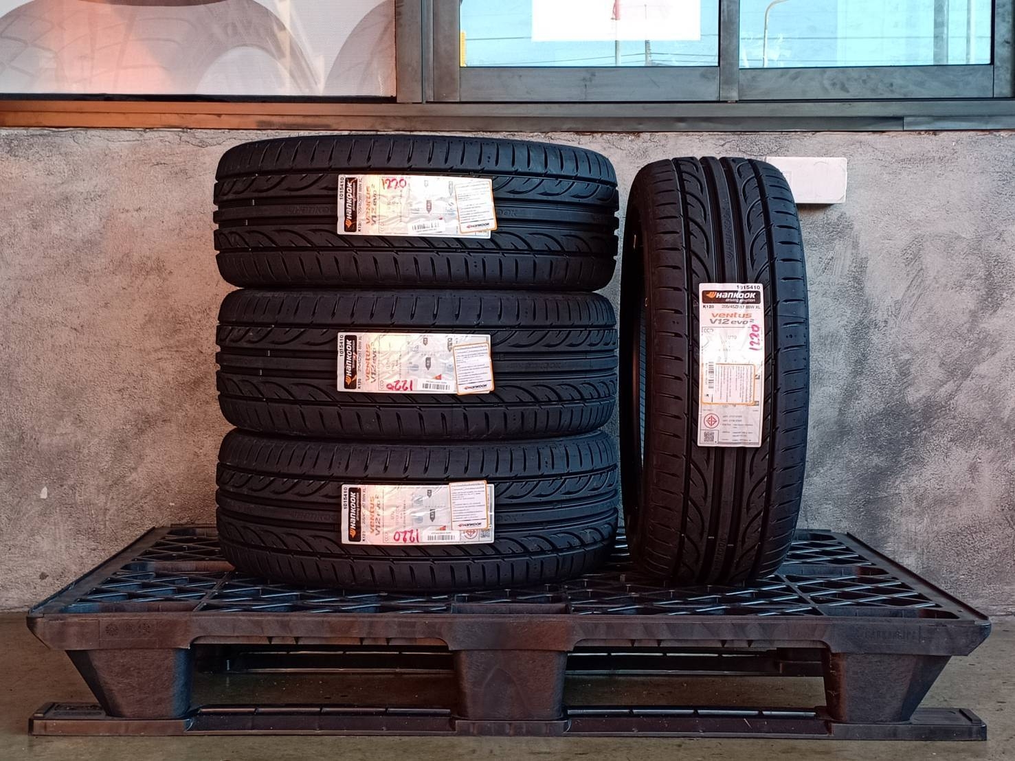 HANKOOK 205/45ZR17 VENTUS V12 EVO2 88W XL MADE IN KOREA