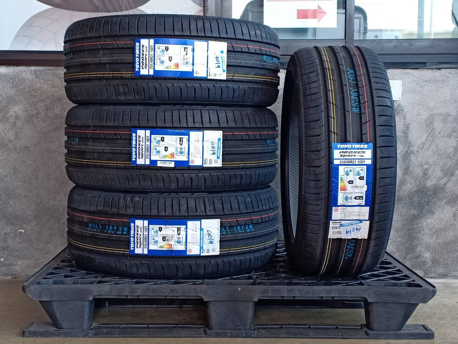 TOYO 255/40R21 PROXES SPORT SUV 102Y MADE IN JAPAN