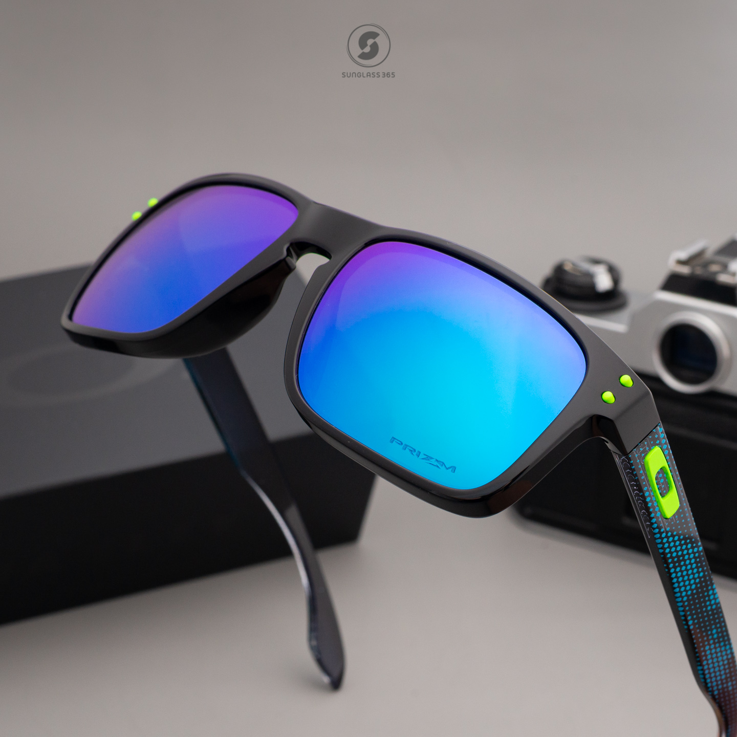 Oakley OO9244-57 Holbrook Polished Black Prizm Sapphire