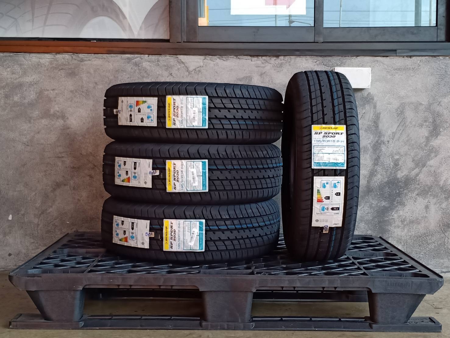 DUNLOP 185/60R15 SP SPORT 2030 84H MADE IN THAILAND