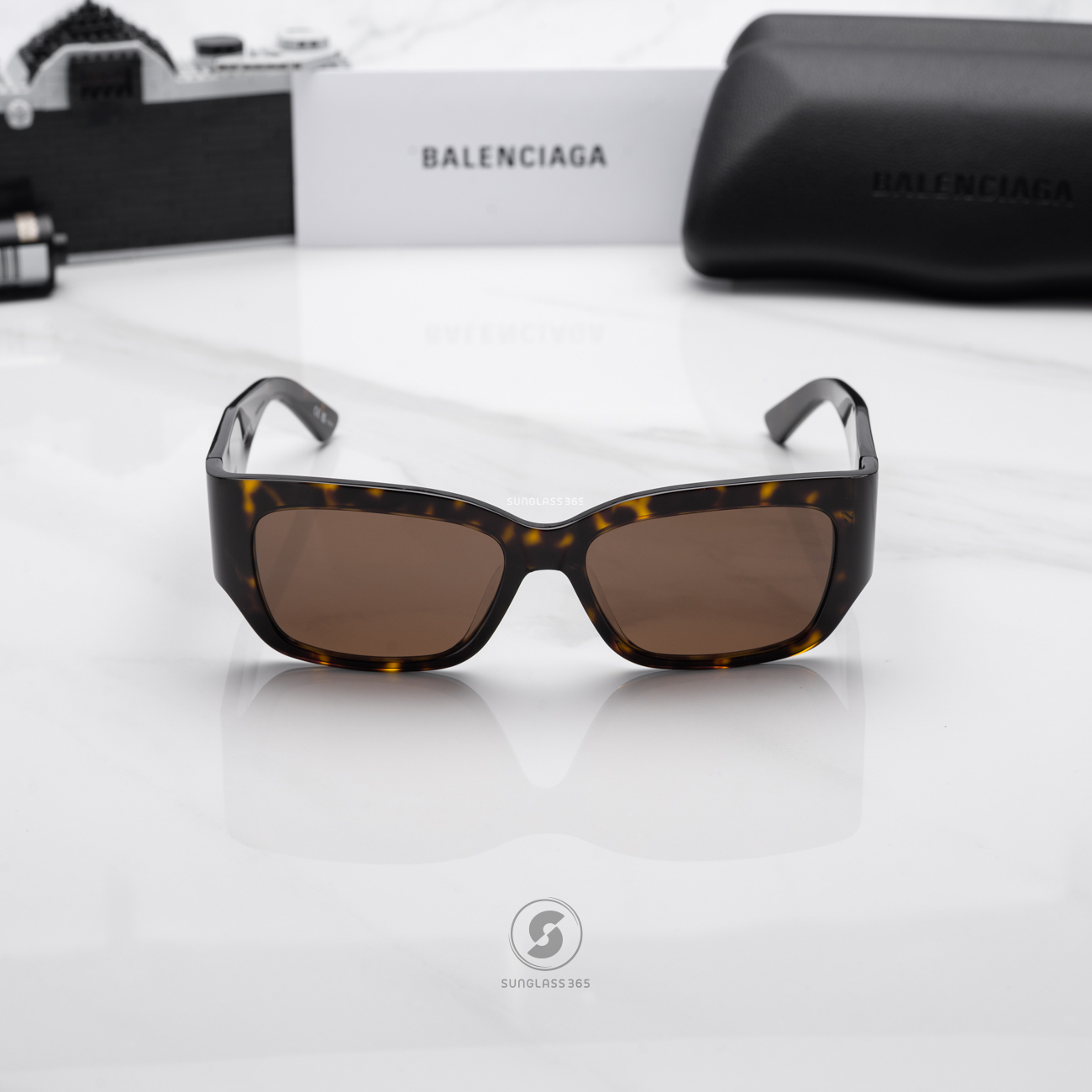 แว่นกันแดด Balenciaga BB0331SK 002