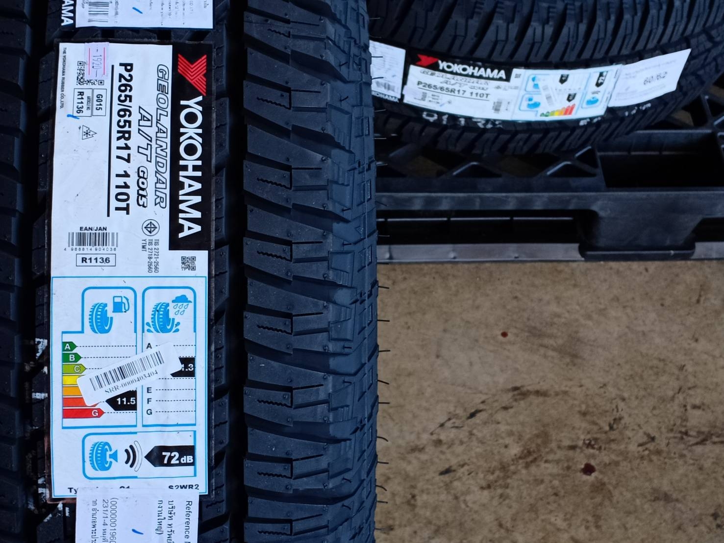 YOKOHAMA GEOLANDAR A/T G015 265/65R17 ปี20 (ตัวหนังสือขาว)