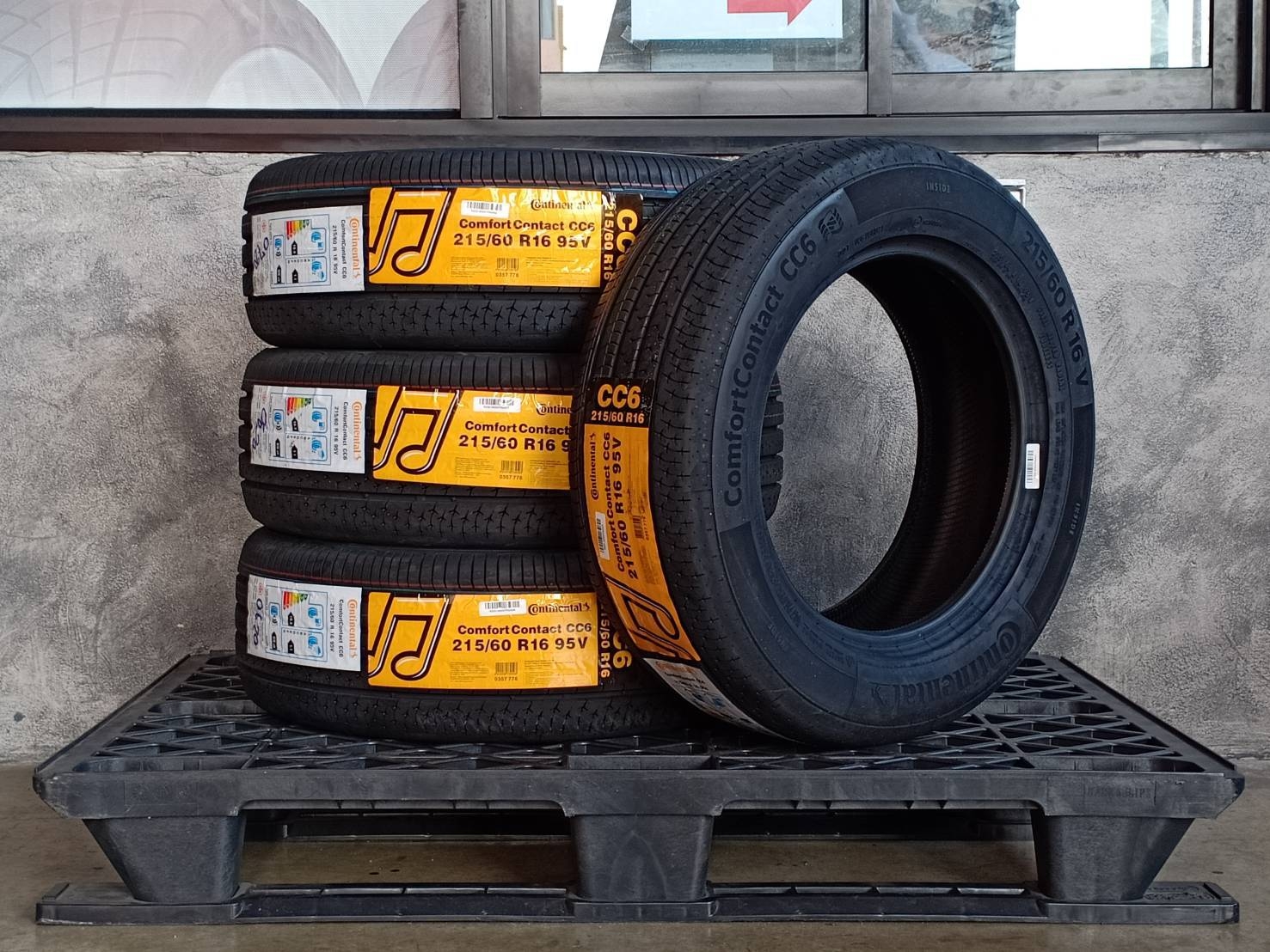 CONTINENTAL 215/60R16 CONTACT CC6 95V MADE IN THAILAND