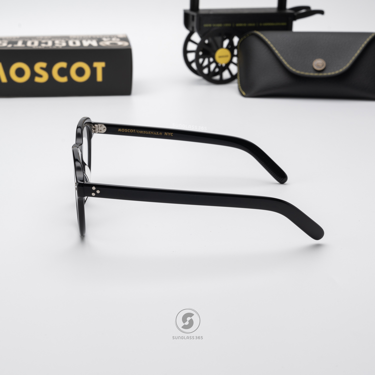 แว่นสายตา Moscot Gavolt Black