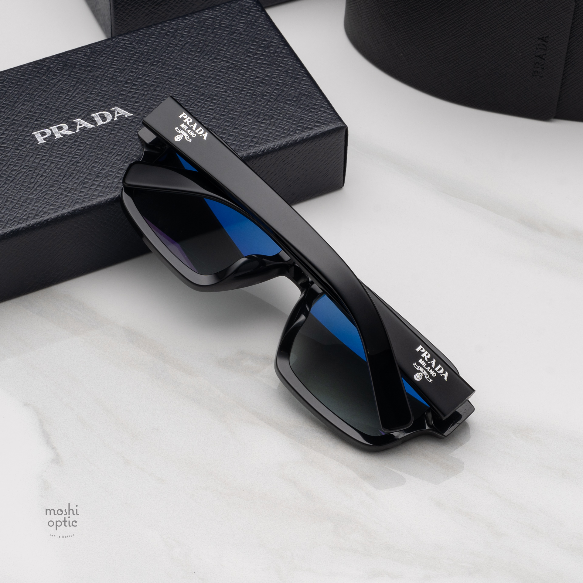 แว่นกันแดด PRADA PR02ZSF AB06T