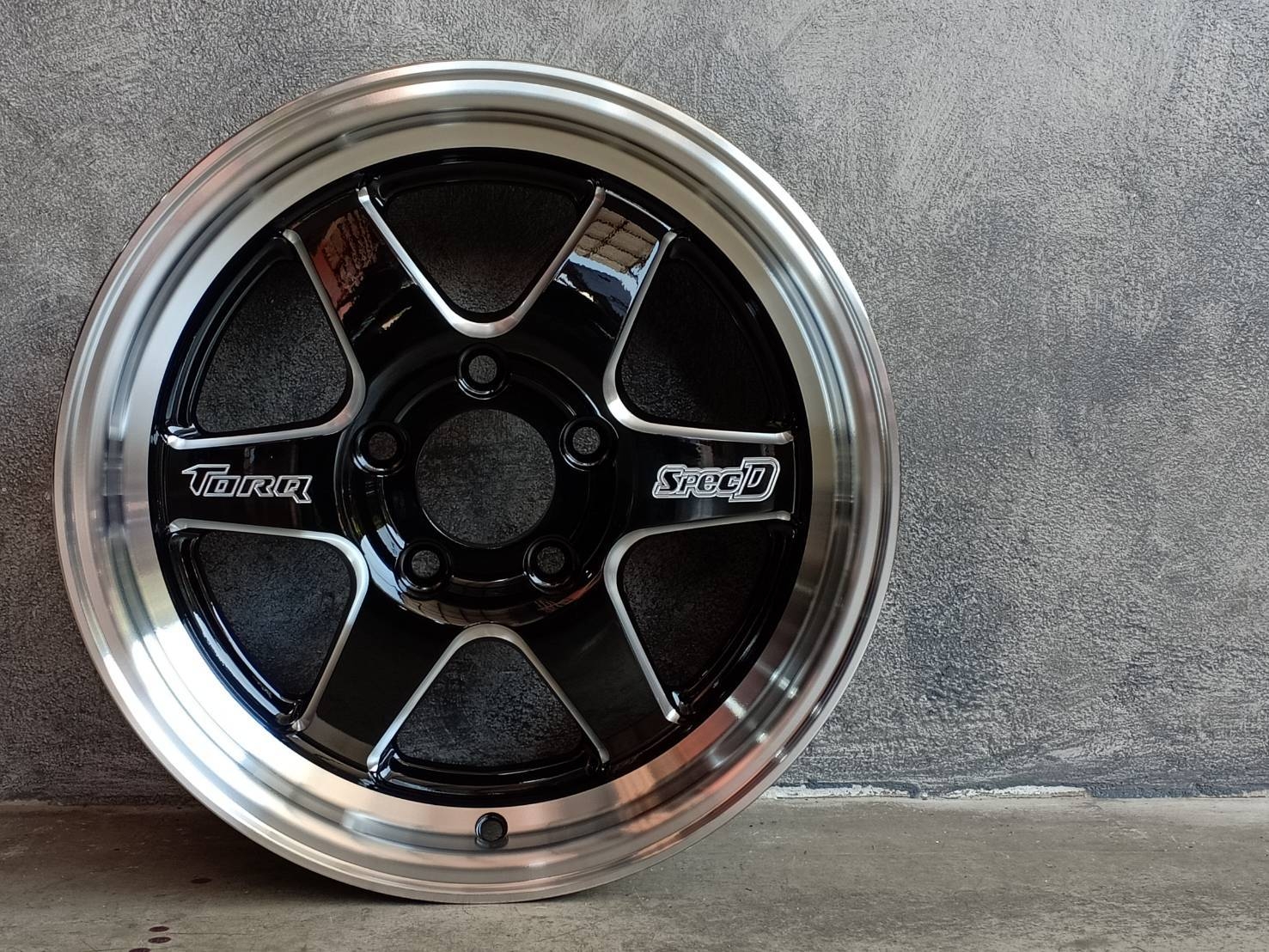 D1S 15X7.5 5H114.3 20 73.1 BKM ต้องการส่วนลดราคาพิเศษ กรุณาสอบถาม