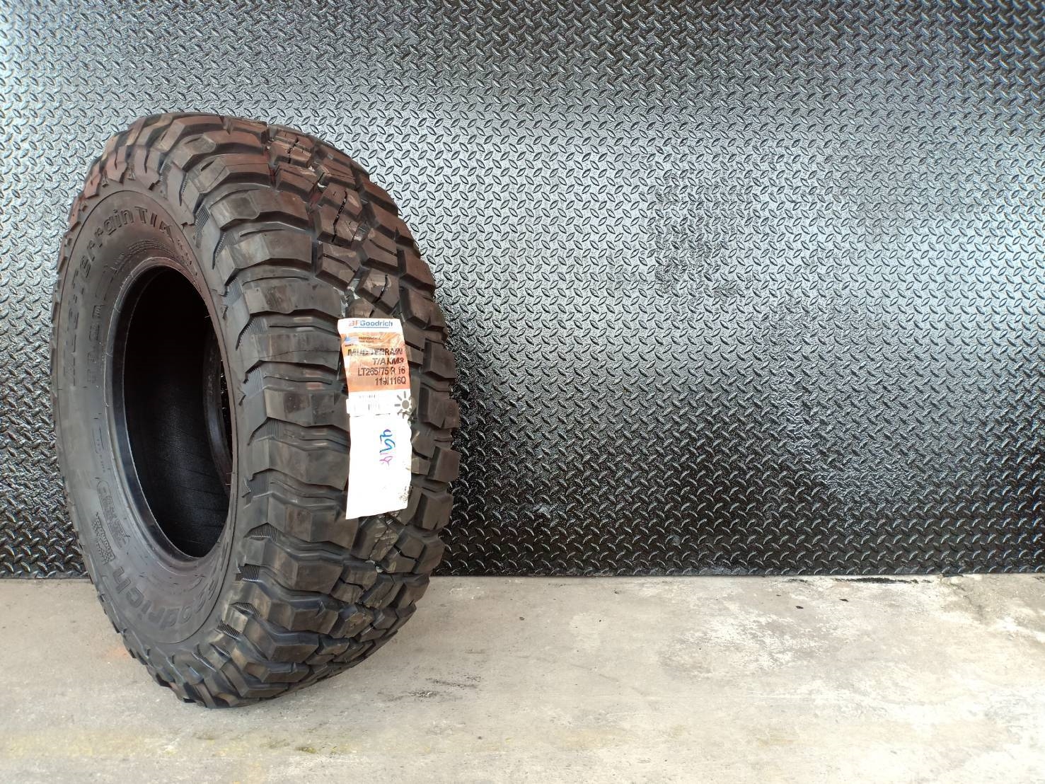 BF GOODRICH KM3 ราคาพิเศษ
