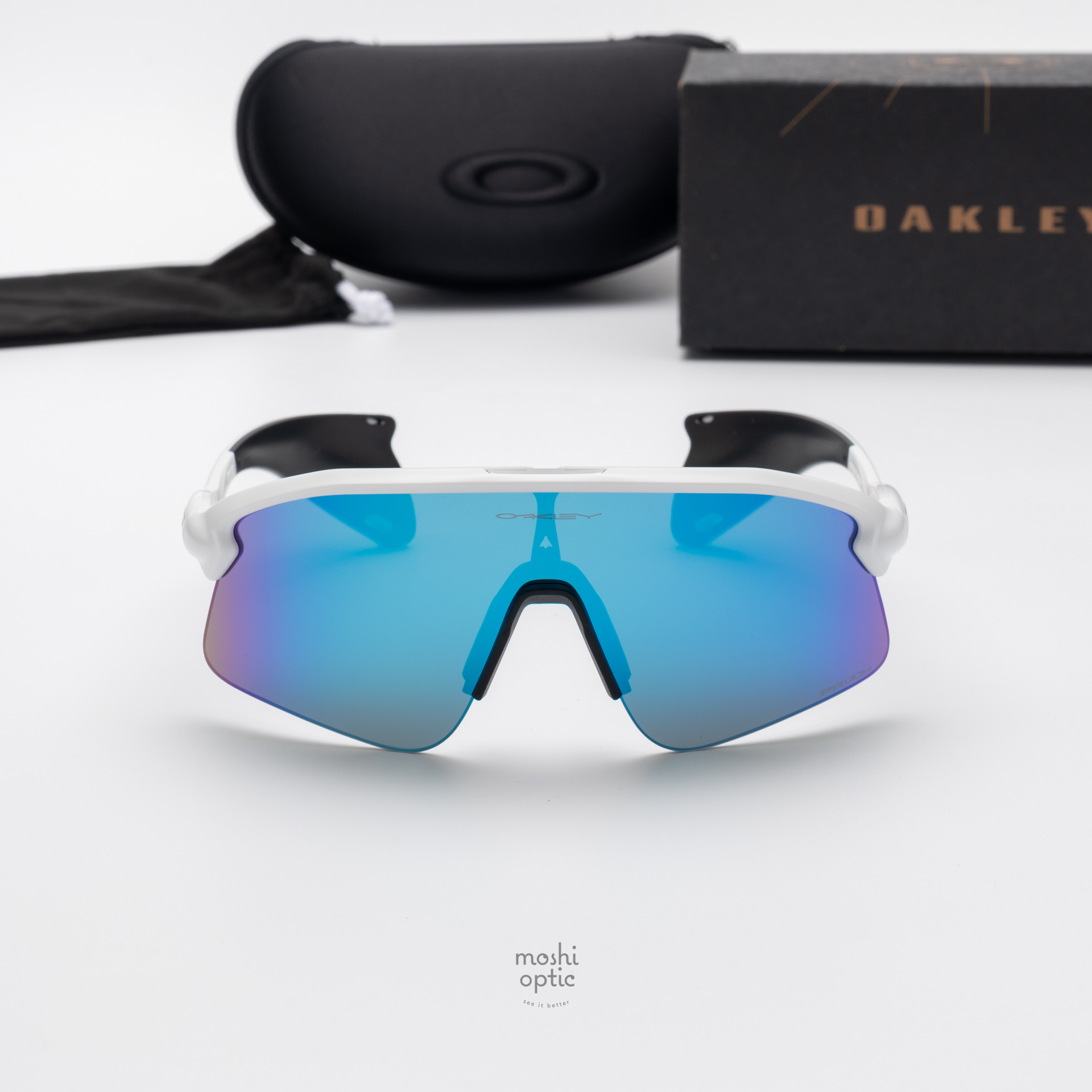 OAKLEY STUNT DEVIL OO9517-04 Matte White Prizm Sapphire