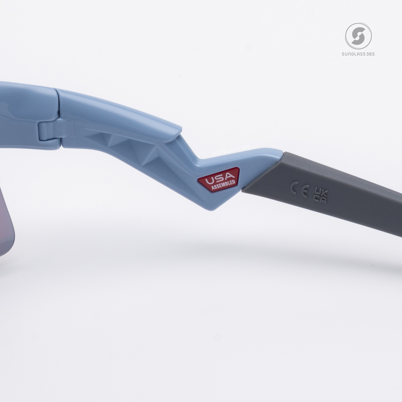 Oakley Capacitor OJ9013-06 Polished Stonewash Prizm Road