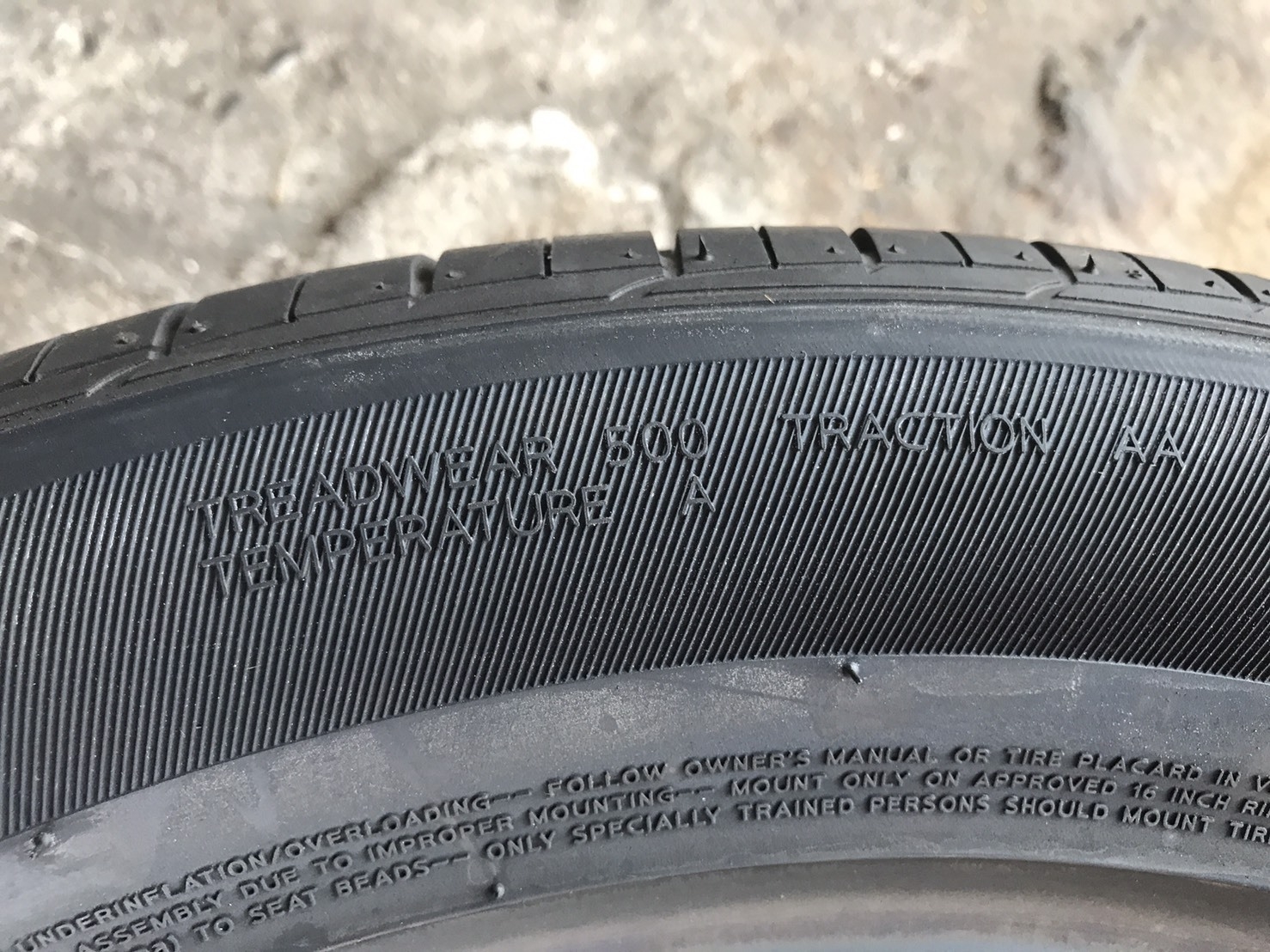 HANKOOK V2CONCEPT2 225-50-16 ซื้อ2แถม2