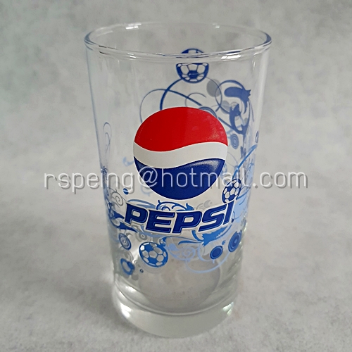 แก้วน้ำ Pepsi ลายกราฟฟิกฟุตบอล