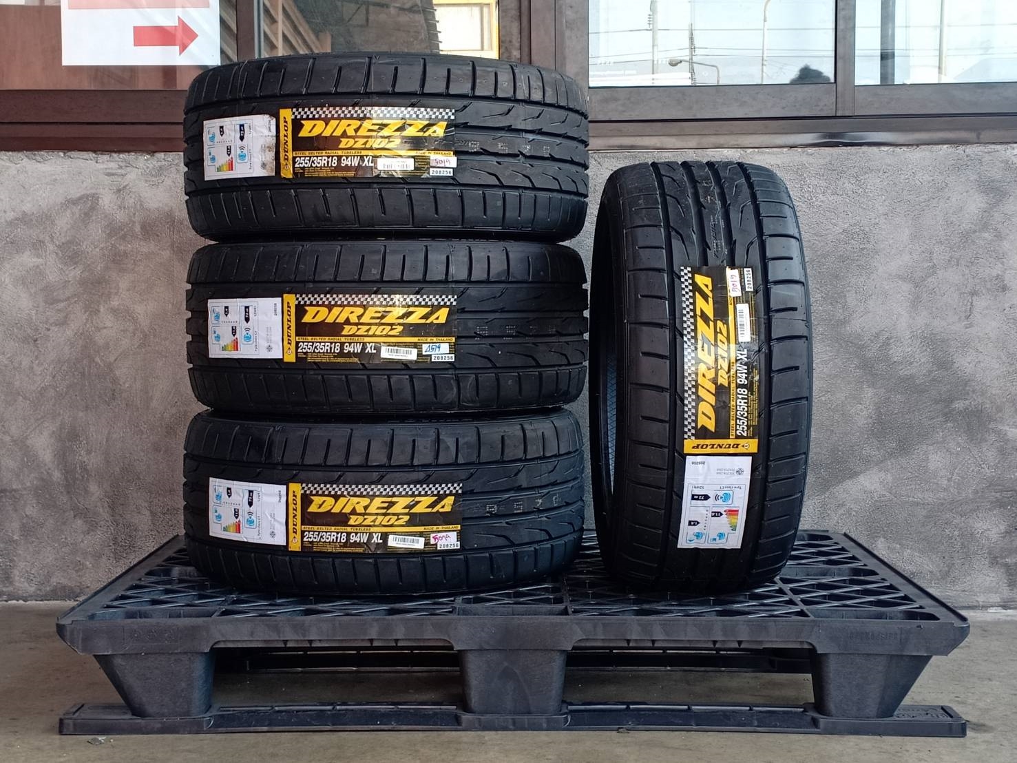 DUNLOP 255/35R18 DIREZZA DZ102 94W XL MADE IN THAILAND