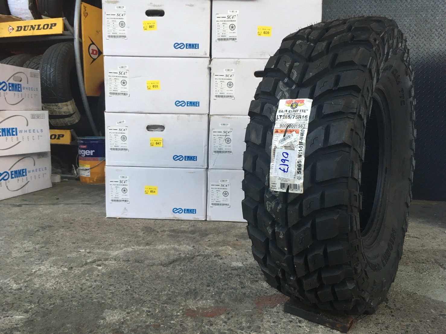 MICKEY THOMPSON LT285/75R16 BAJA CLAW ลดราคา