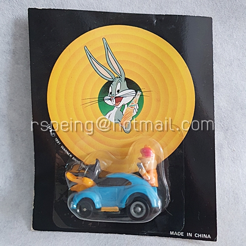รถเข็นถอยหลังวิ่ง (Pullback car) Duffy Duck กับ Elmer Fudd บนรถโฟล์คสีฟ้า