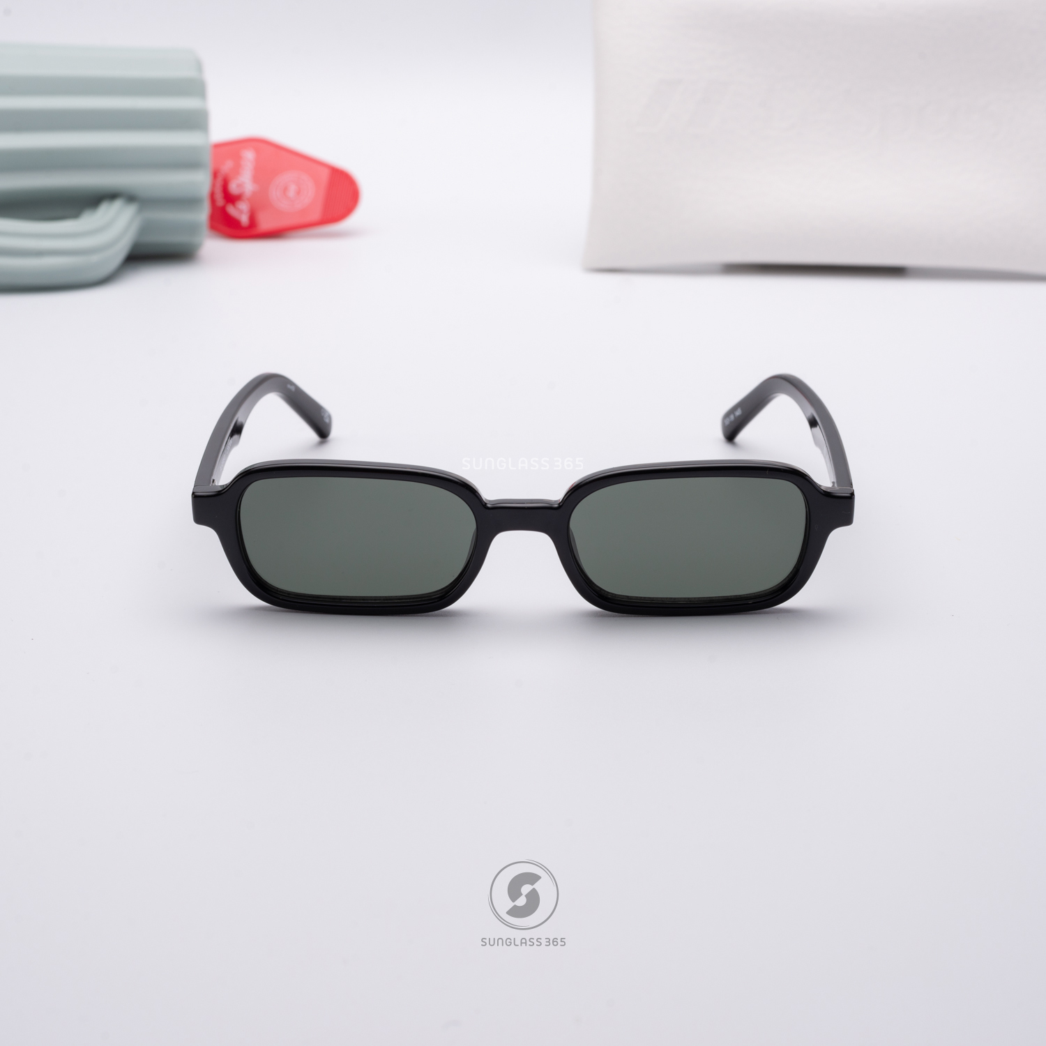 แว่นกันแดด Le Specs LSP2352104 PILFERER Black