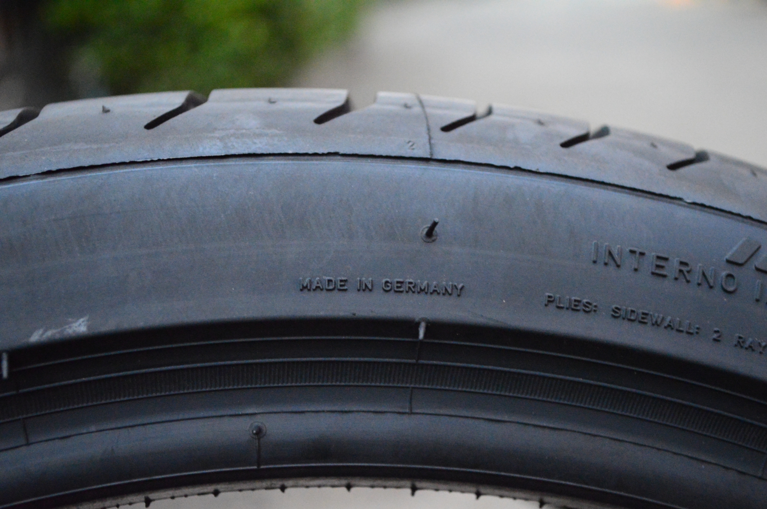 PIRELLI PZERO 295-30-19 เส้น 9800 ปกติ 18000