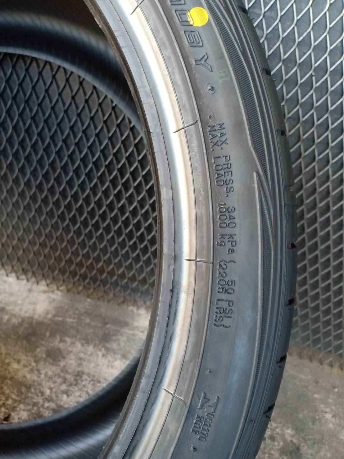 DUNLOP SPMAXX050 PLUS 325/30-21 เส้น 9500 ปกติ 24000