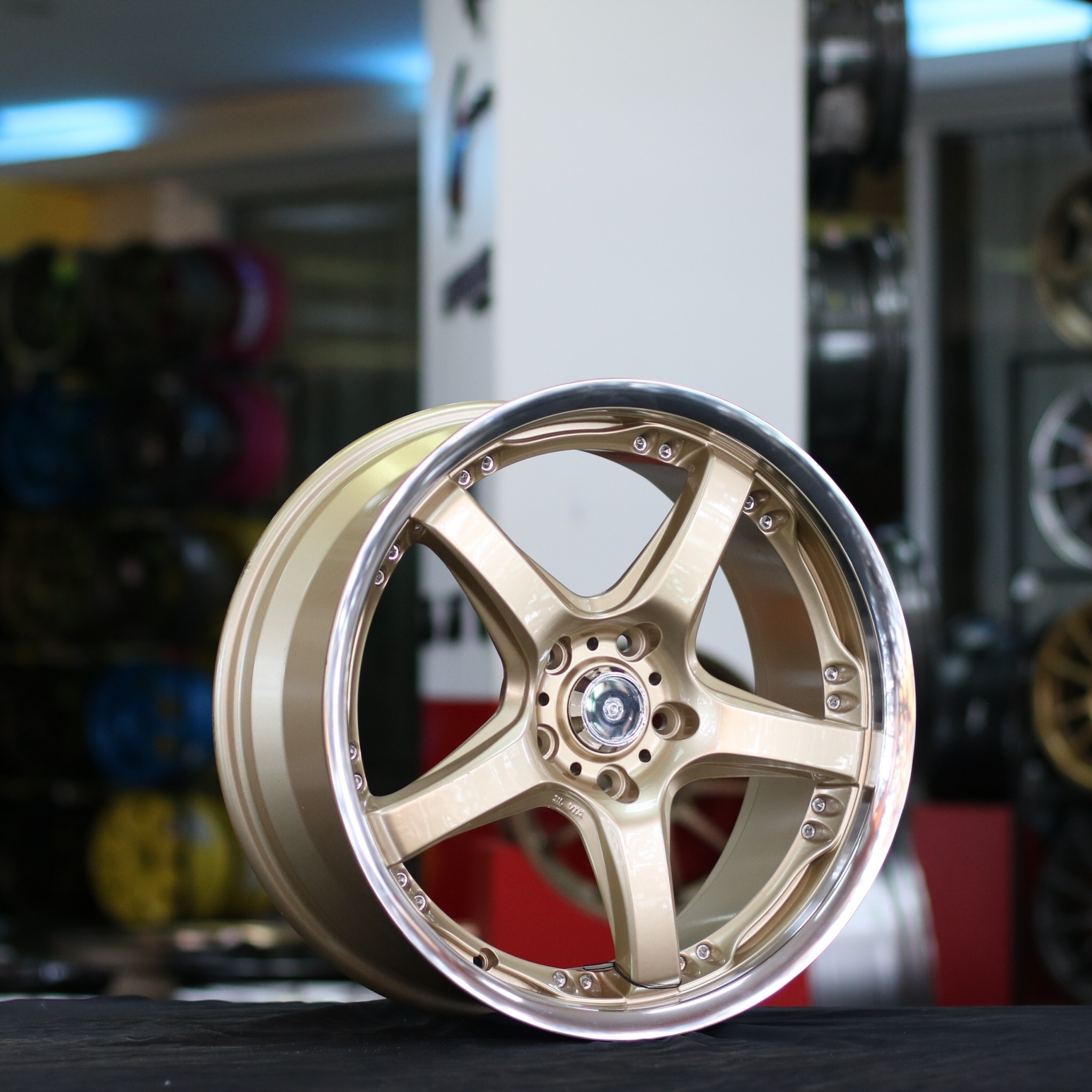 ล้อใหม่ทุกลายขอบ18 ชุด 9800 ปกติ 24000 บาท จำนวนจำกัด คลิ๊กชมเลย