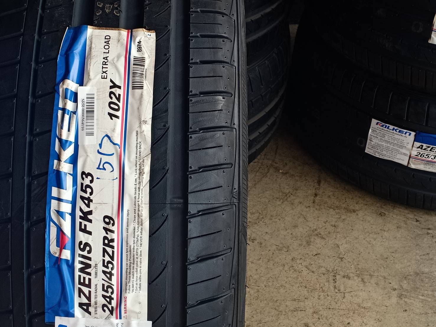 FALKEN FK453 245/45-19 เส้น 3900 ปกติ 9000 ปี17 ยางญี่ปุ่น