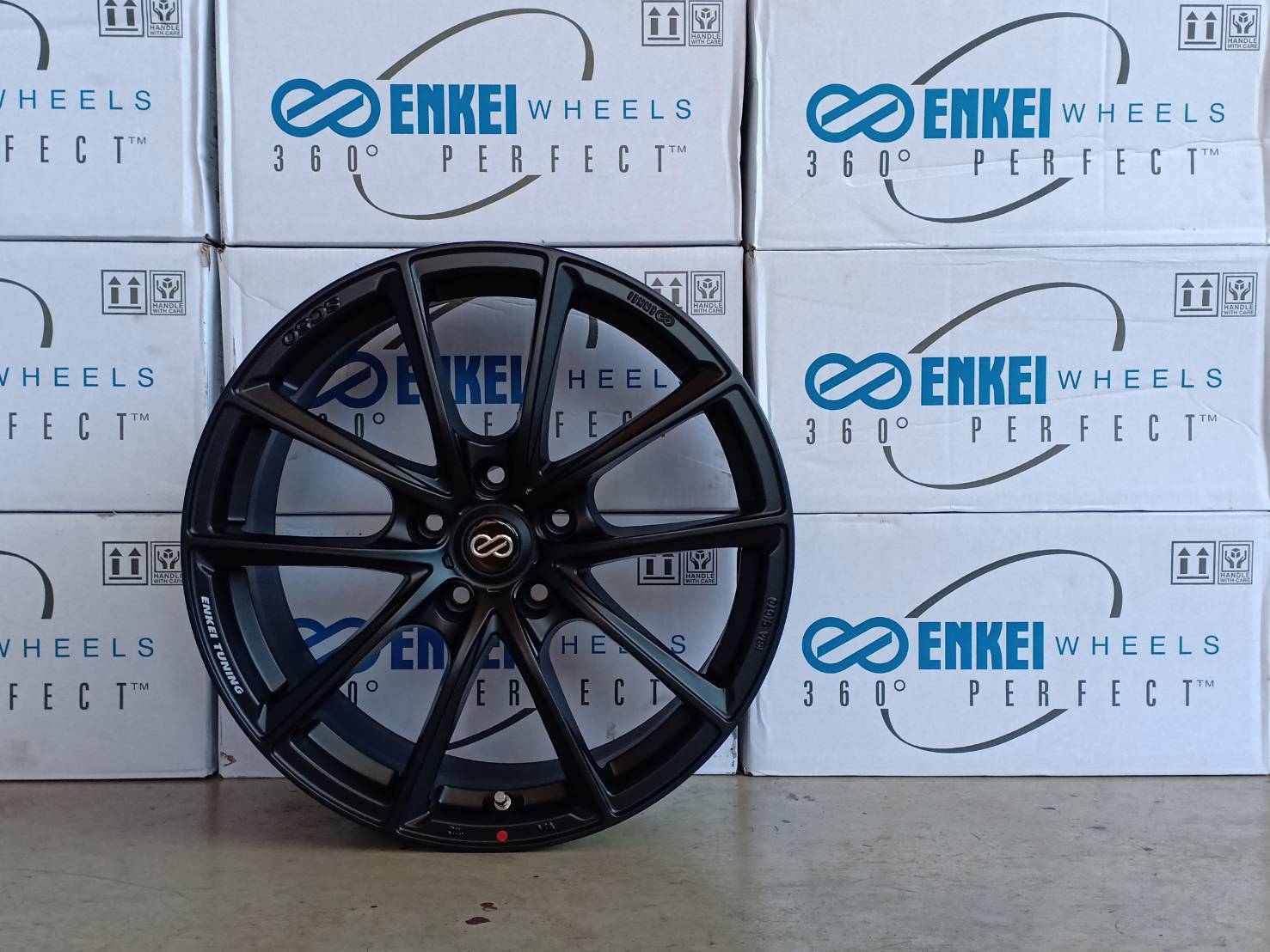 ล้อแท้ ENKEI SC50 ขอบ18พร้อมยาง ชุด 29000 ปกติ 39000