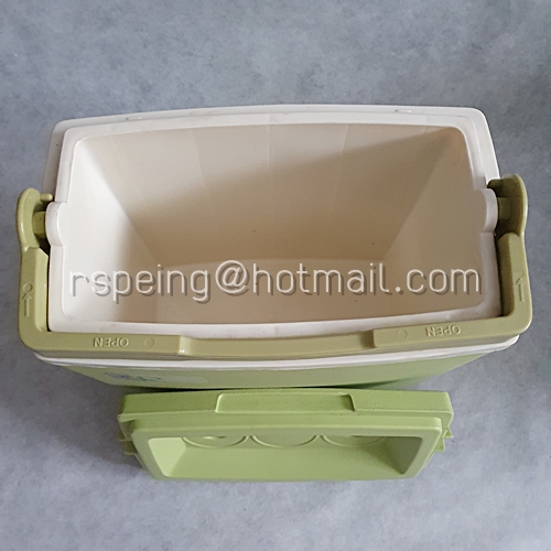 ถังน้ำแข็งทรงเหลี่ยม โรบินสัน Robinson Cooler ฺBox สีเขียวพาสเทล ขนาด 12 ลิตร