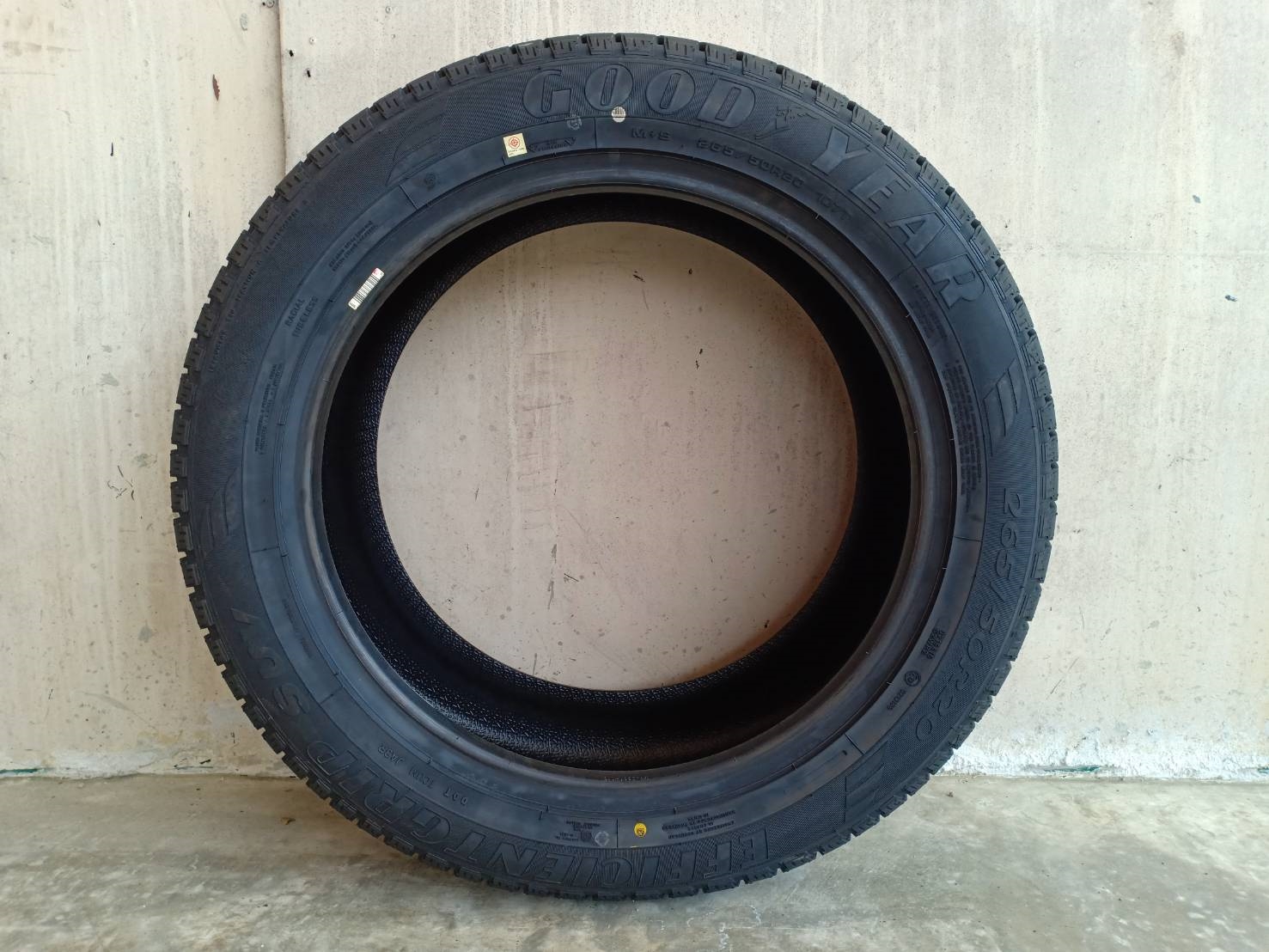 GOODYEAR EFFICIENTGRIP SUV 265/50R20 ปี19