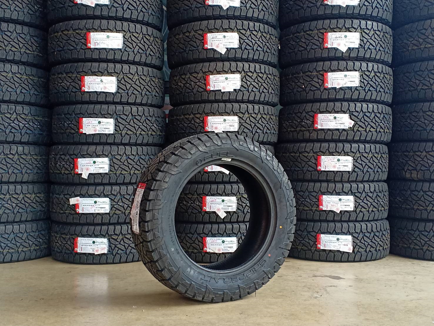 ยางเข้าใหม่ ลดราคา FUEL AT 275/55R20 117S Y19