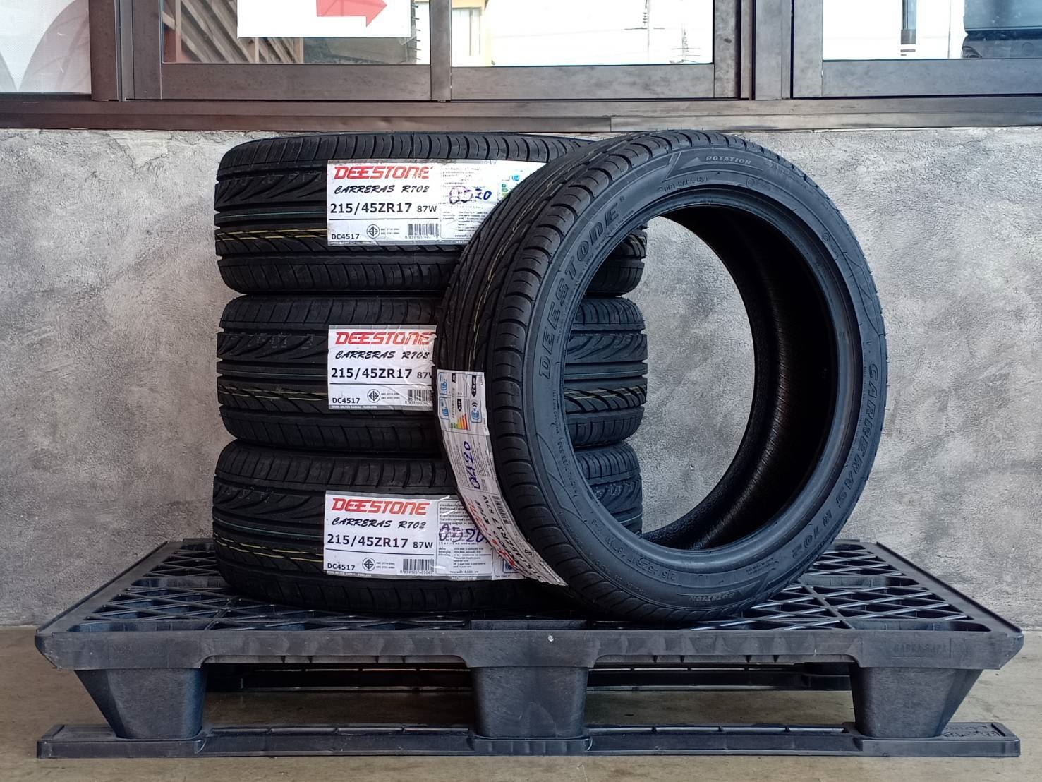 DEESTONE 215/45ZR17 CARRERAS R702 87W MADE IN THAILAND