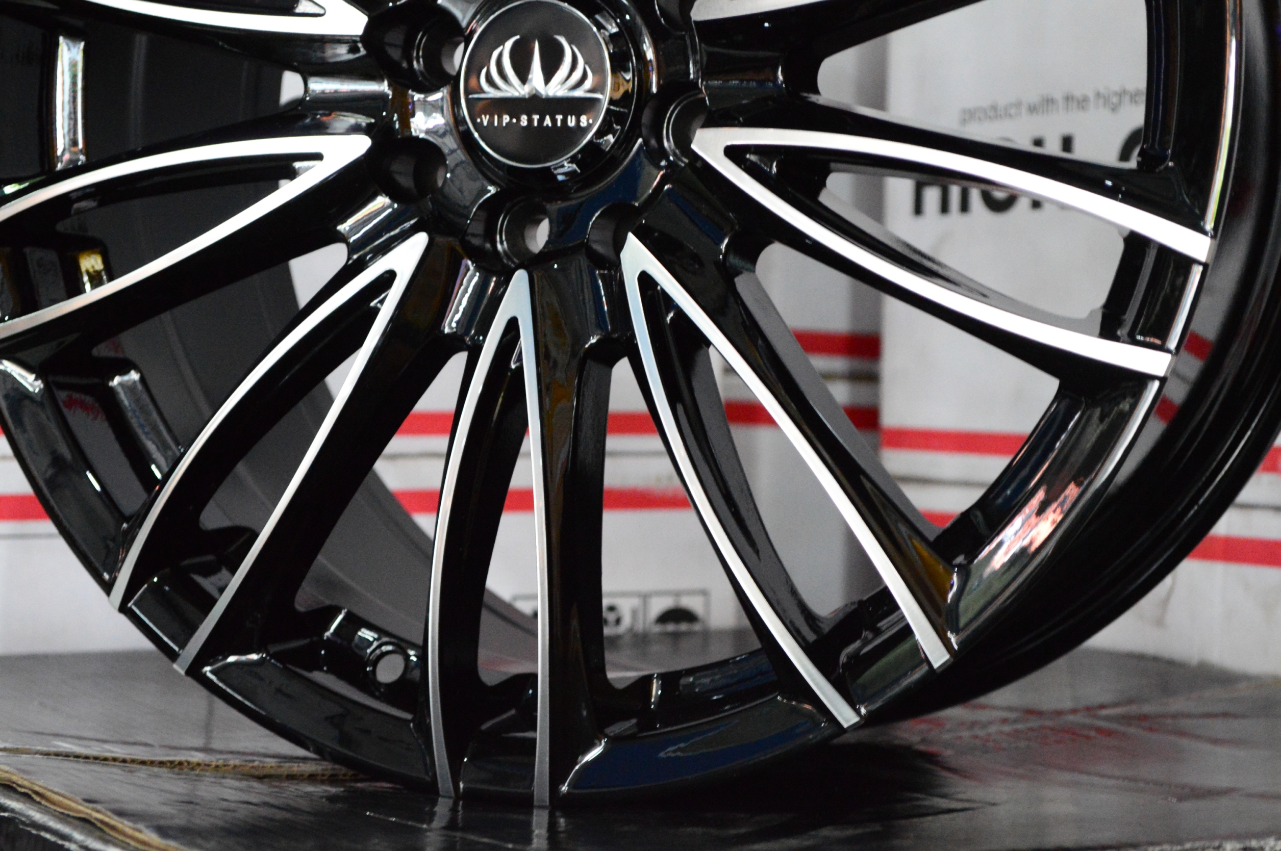 ล้อมาใหม่ ใส่เก๋ง VIP STATUS ขอบ17 ราคาถูก