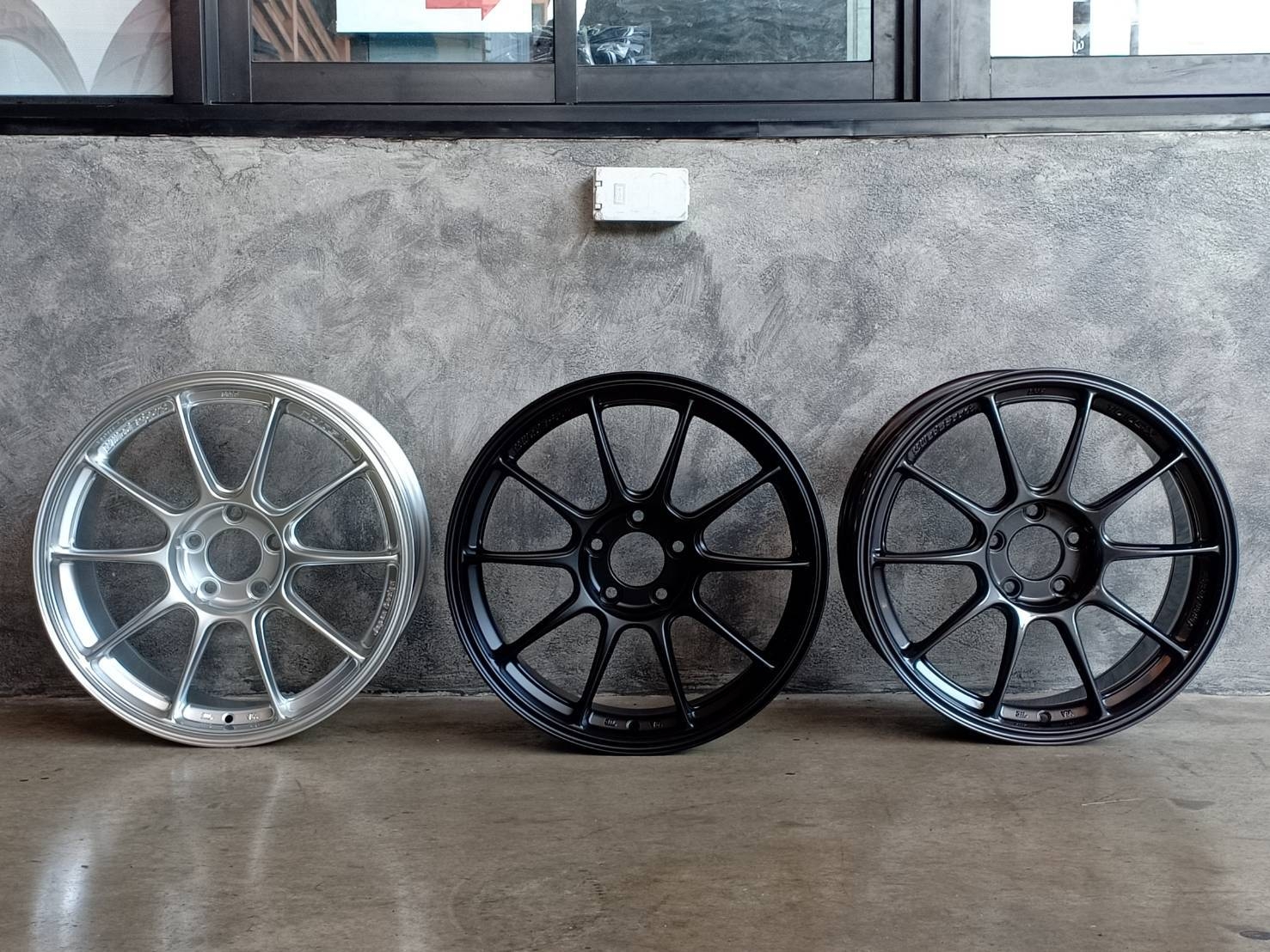 AOW-105X (FLOWFORMING) 18X8.75 5H114.3 35 73.1