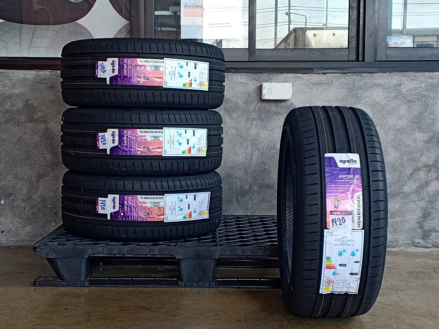 APOLLO 245/40R19 ASPIRE 4G 98W XL MADE IN INDIA