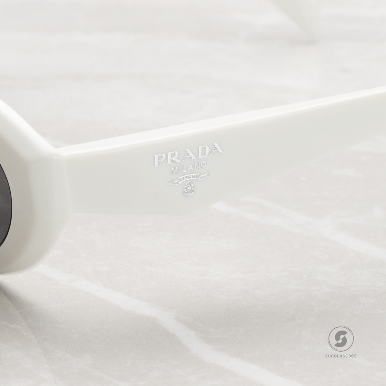 PRADA Symbole PR26ZSF 17K08Z White / Talc