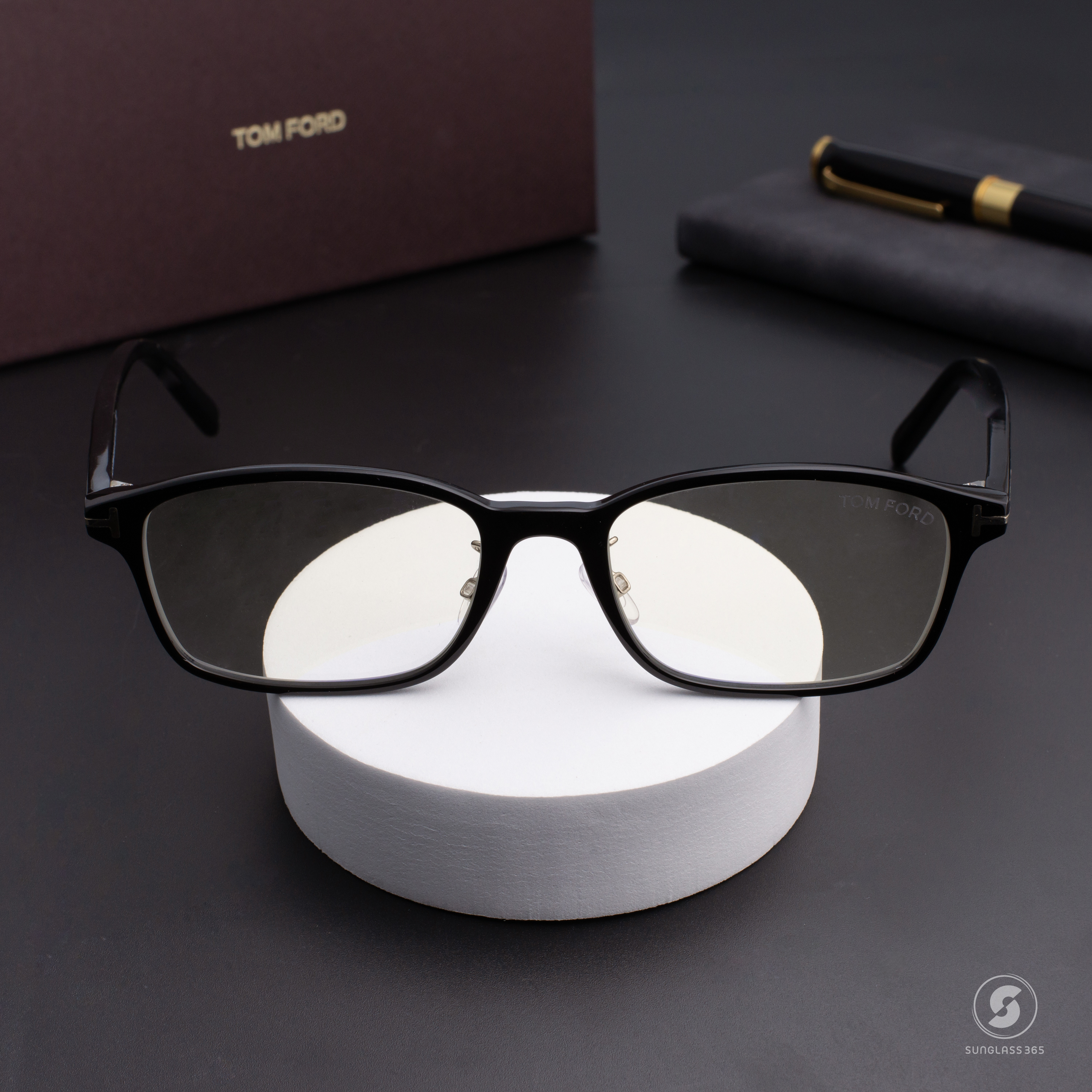 กรอบแว่น TOM FORD TF5647 001
