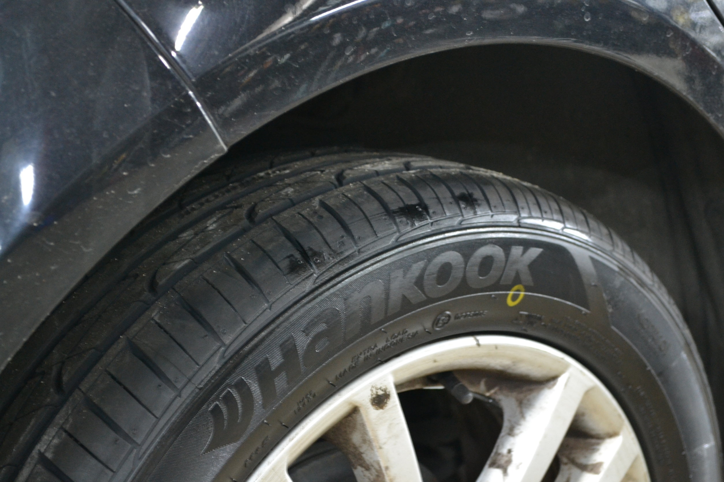 HANKOOK V2CONCEPT2 205-55-16 เส้น 3800 ปี17 ซื้อ2แถม2