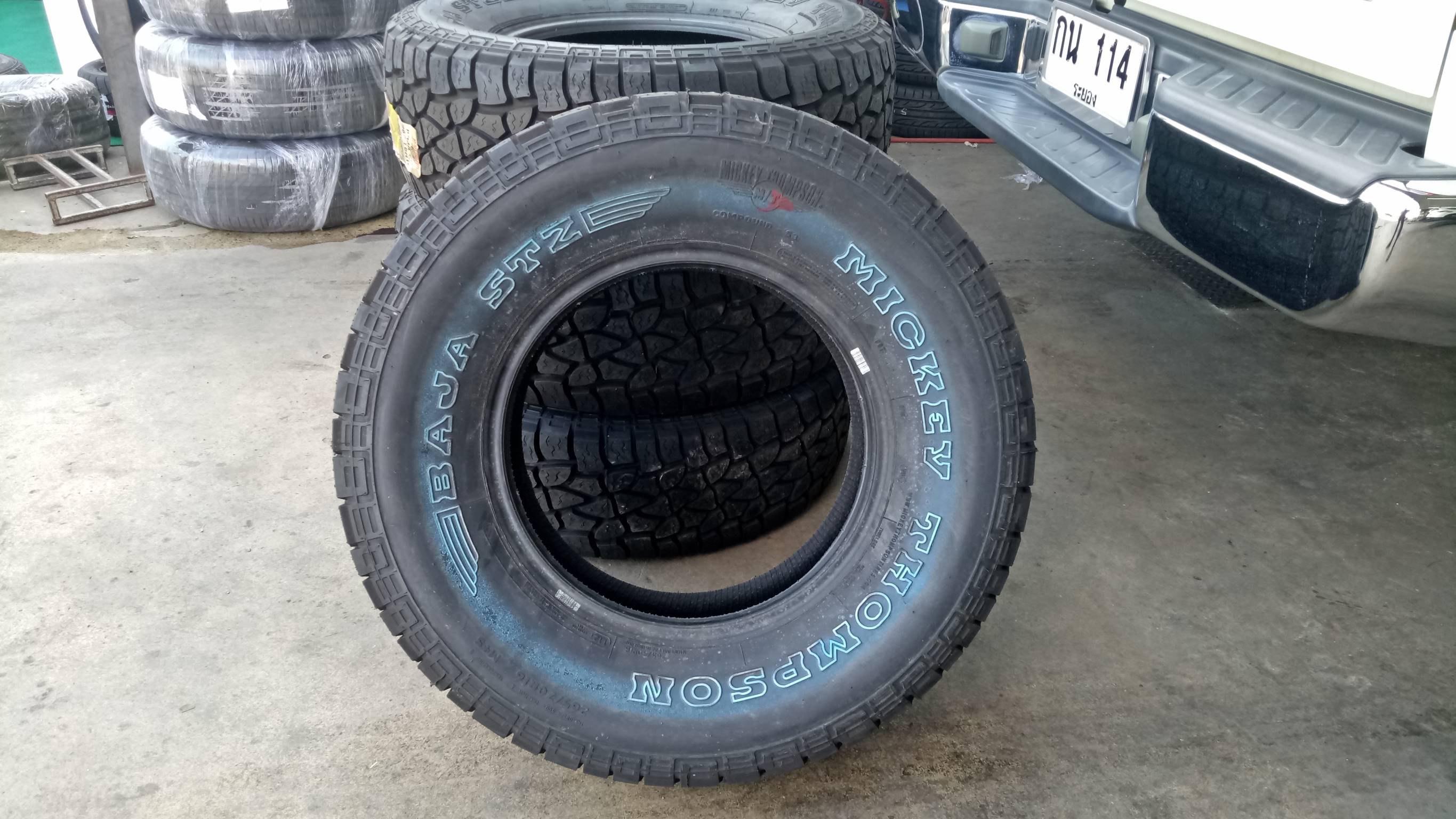 MICKEY THOMPSON STZ 265w70s16 เส้นละ 4900 ปี16 ขอบขาว ปกติ7500