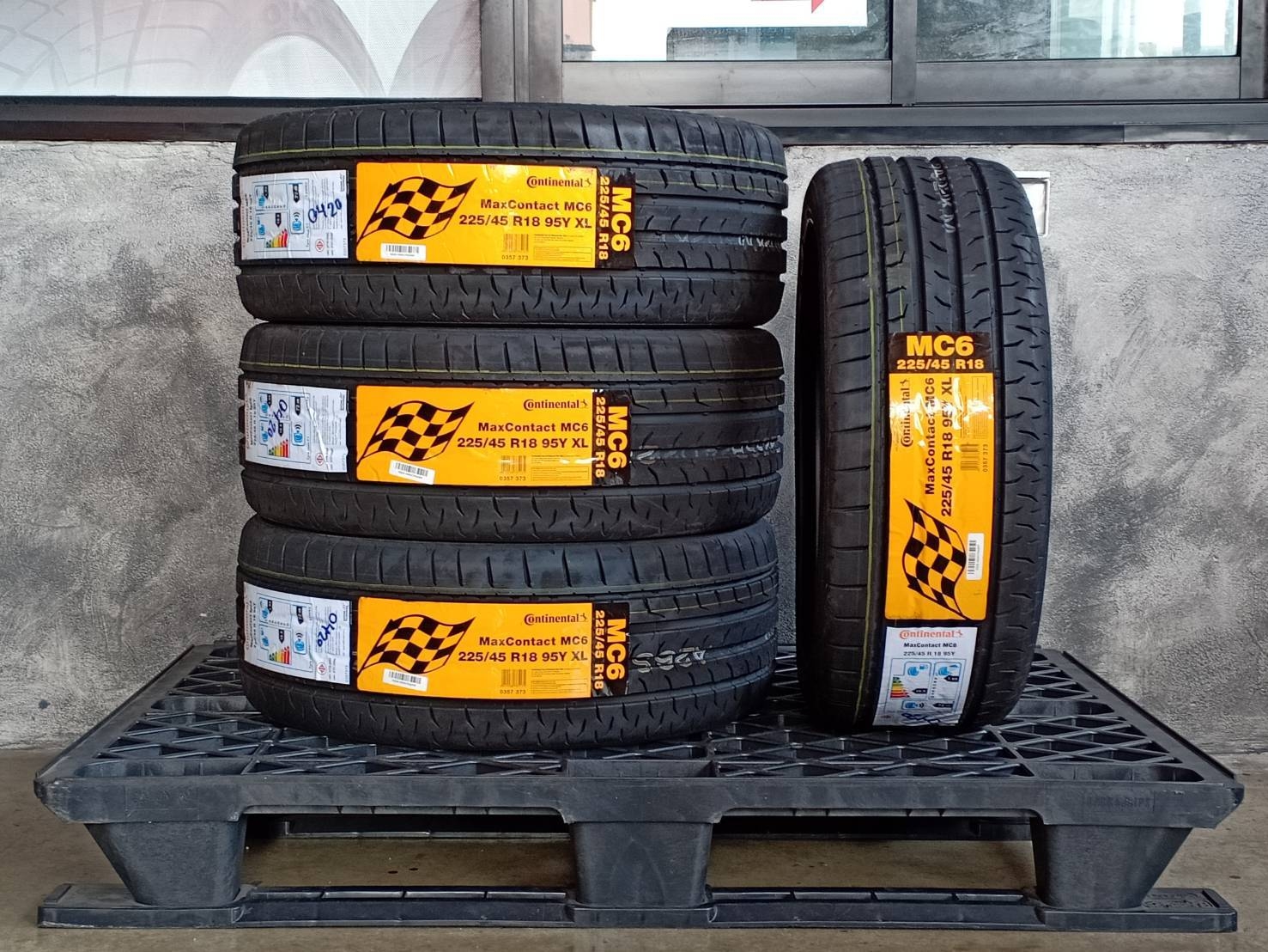 CONTINENTAL 225/45R18 CONTACT MC6 95Y XL MADE IN MALAYSIA