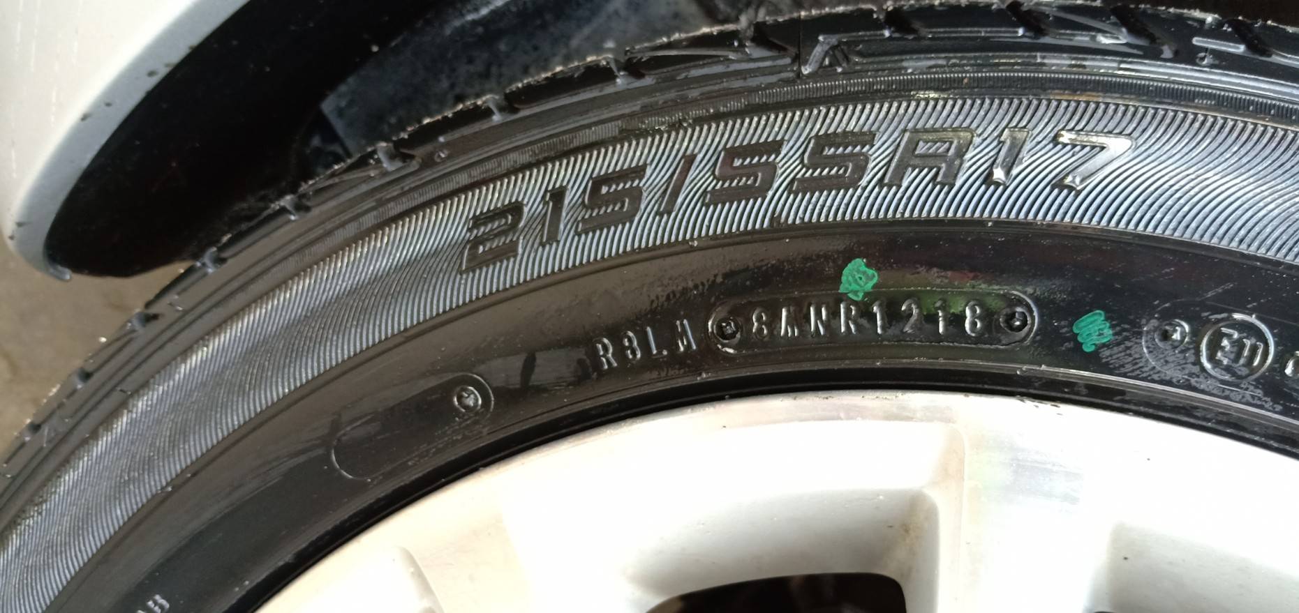 DUNLOP LM704 215-55-17 ซื้อ2แถม2 ใส่ CAMRY