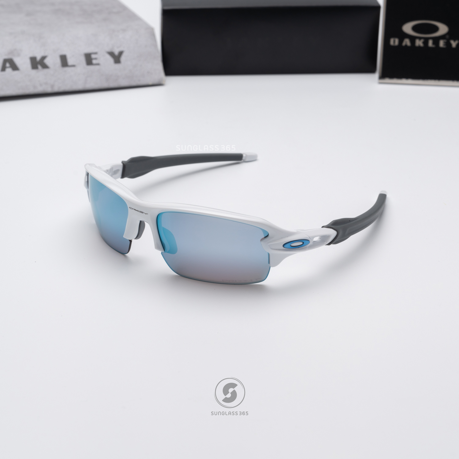 Oakley OJ9005-06 Flak XS Polished White Prizm Deep Water Polarized