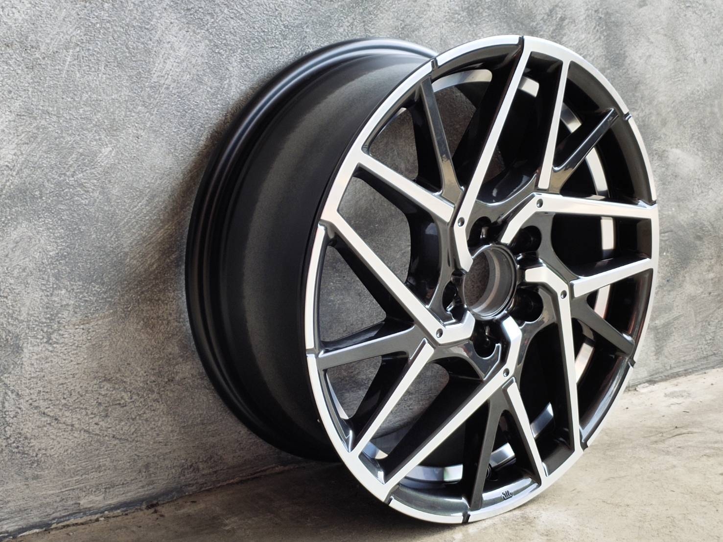 MV 17X7 5X114.3 +45 64 B/P